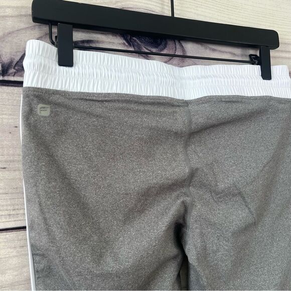 Fabletics Grey Drawstring Waist Low Rise Cropped Capri Leggings - Picture 5 of 6